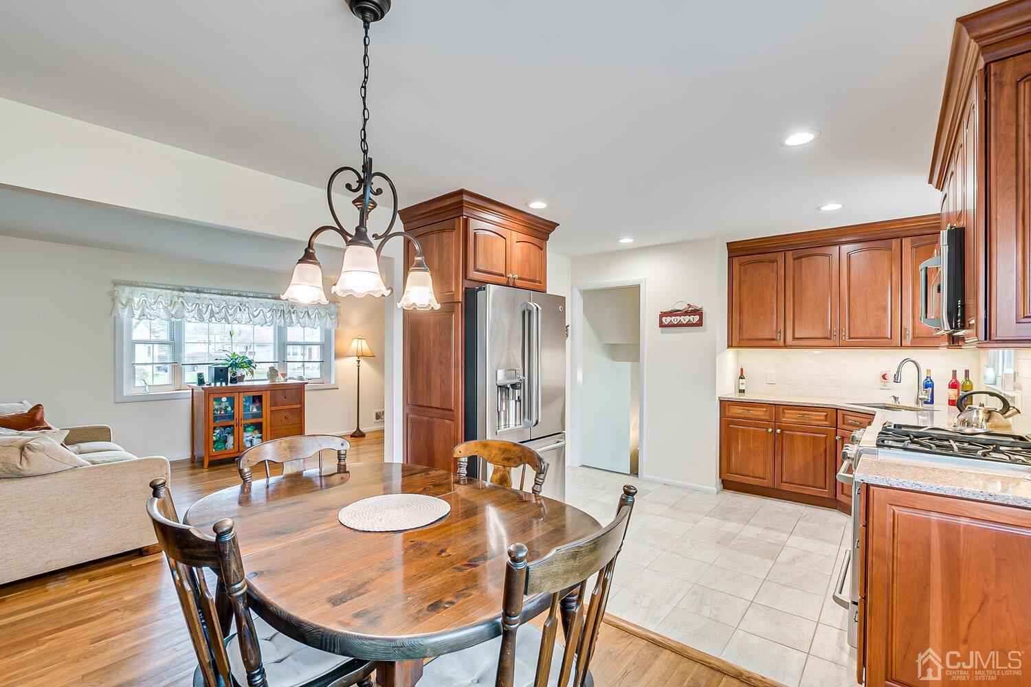 150 Vineyard Road Edison, NJ 08817 - Photo 18 of 33 a view of a dining room and furniture