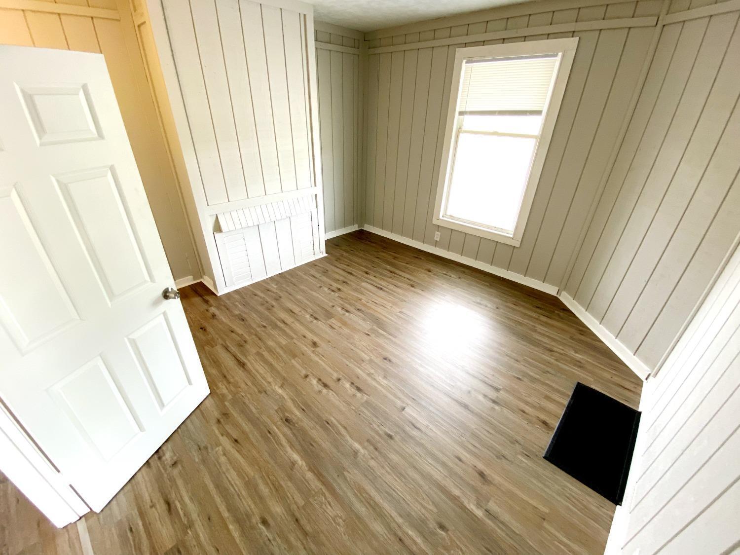 421 Yankee Road Middletown, OH 45044 - Photo 7 of 32 Gallery Image 7