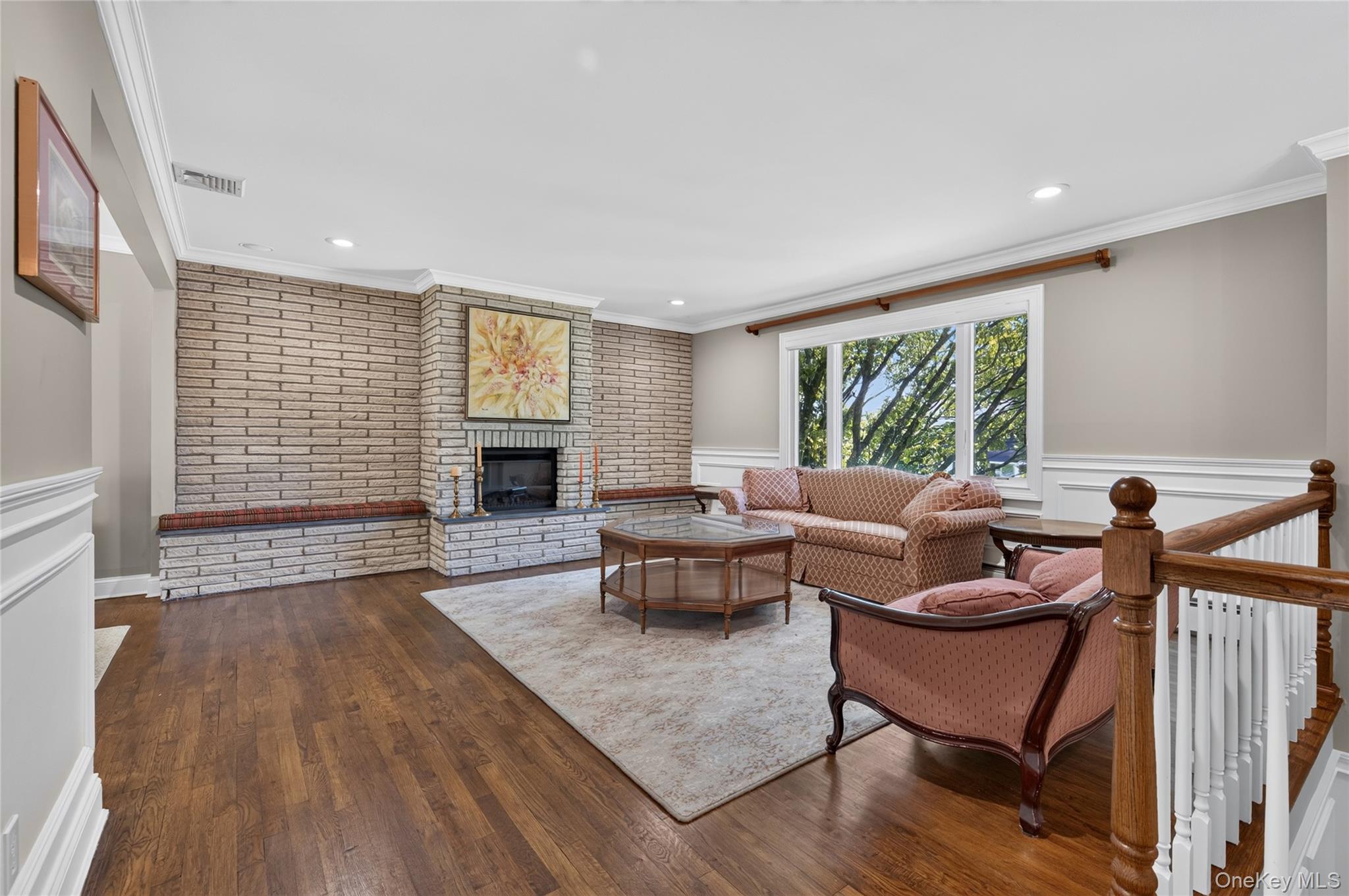 7 Chatham Road Commack, NY 11725 - Photo 4 of 17 Electric fireplace.