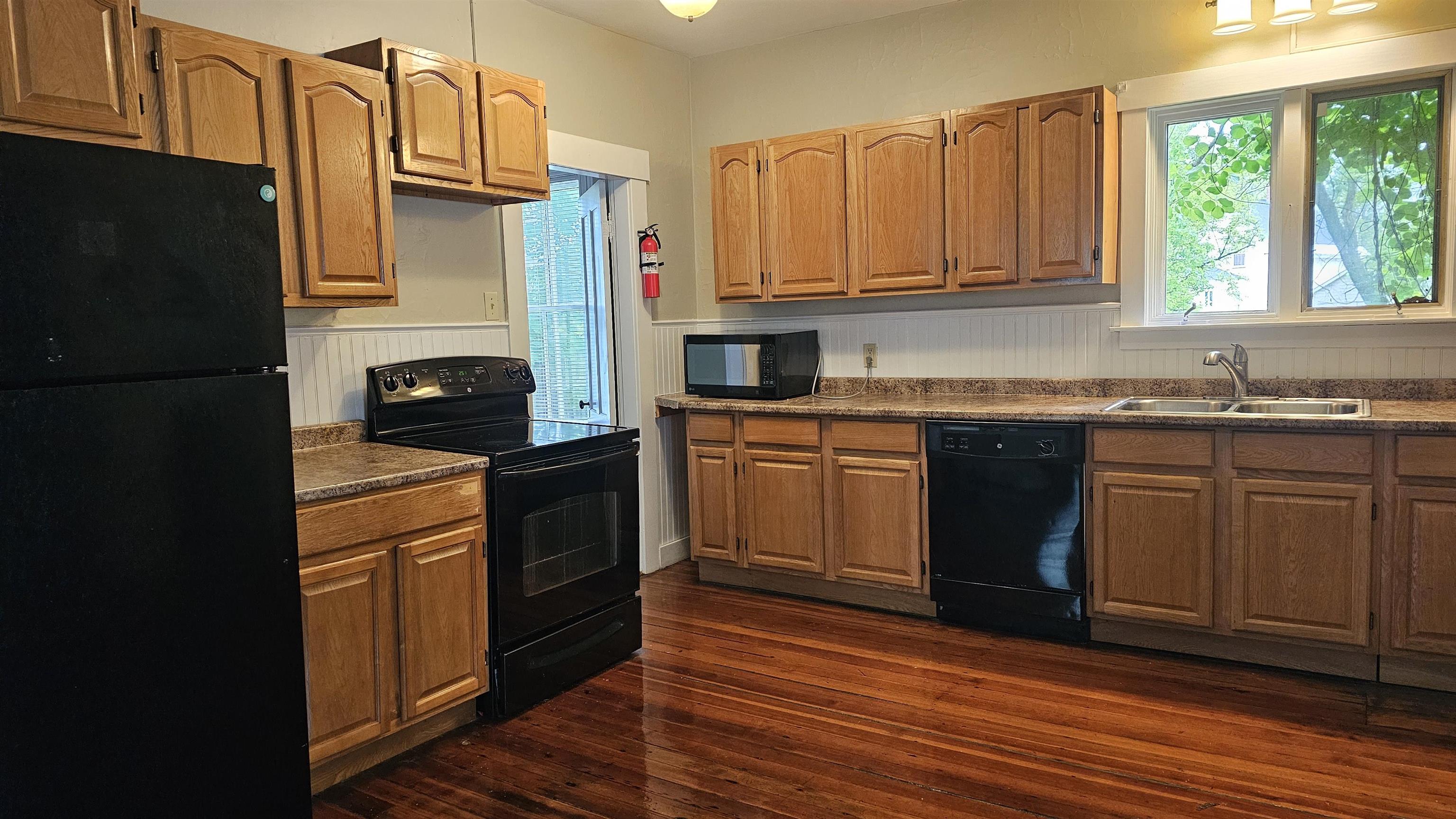 35 Foster Street Keene, NH 03431 - Photo 4 of 23