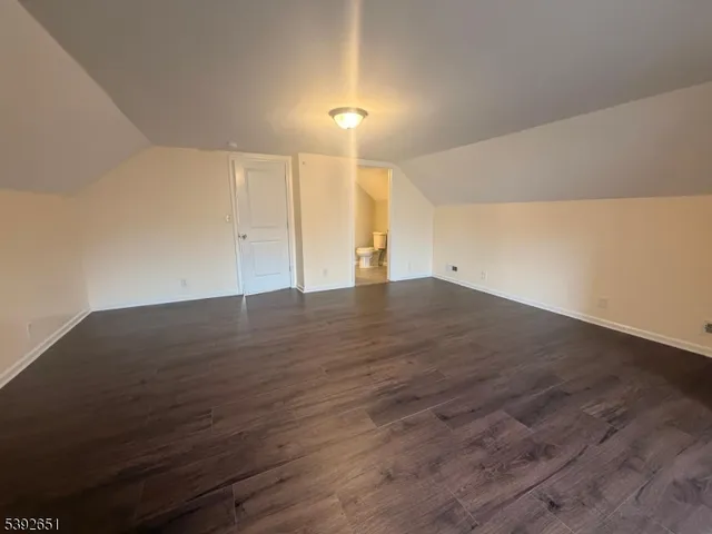 $2,700 | 154 Park Place, Unit 2, Elizabeth Port, NJ 07206