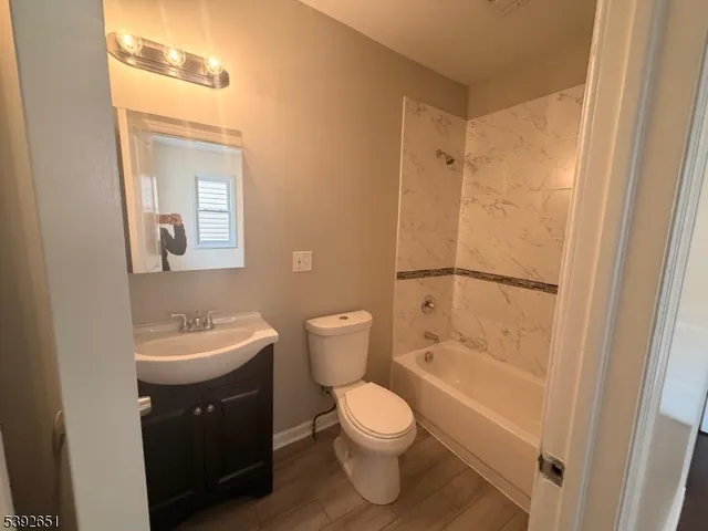 $2,700 | 154 Park Place, Unit 2, Elizabeth Port, NJ 07206