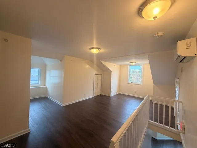 $2,700 | 154 Park Place, Unit 2, Elizabeth Port, NJ 07206