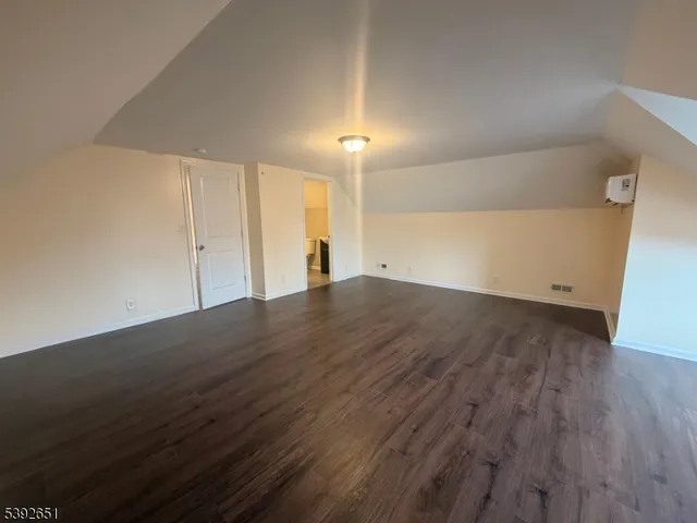 $2,700 | 154 Park Place, Unit 2, Elizabeth Port, NJ 07206