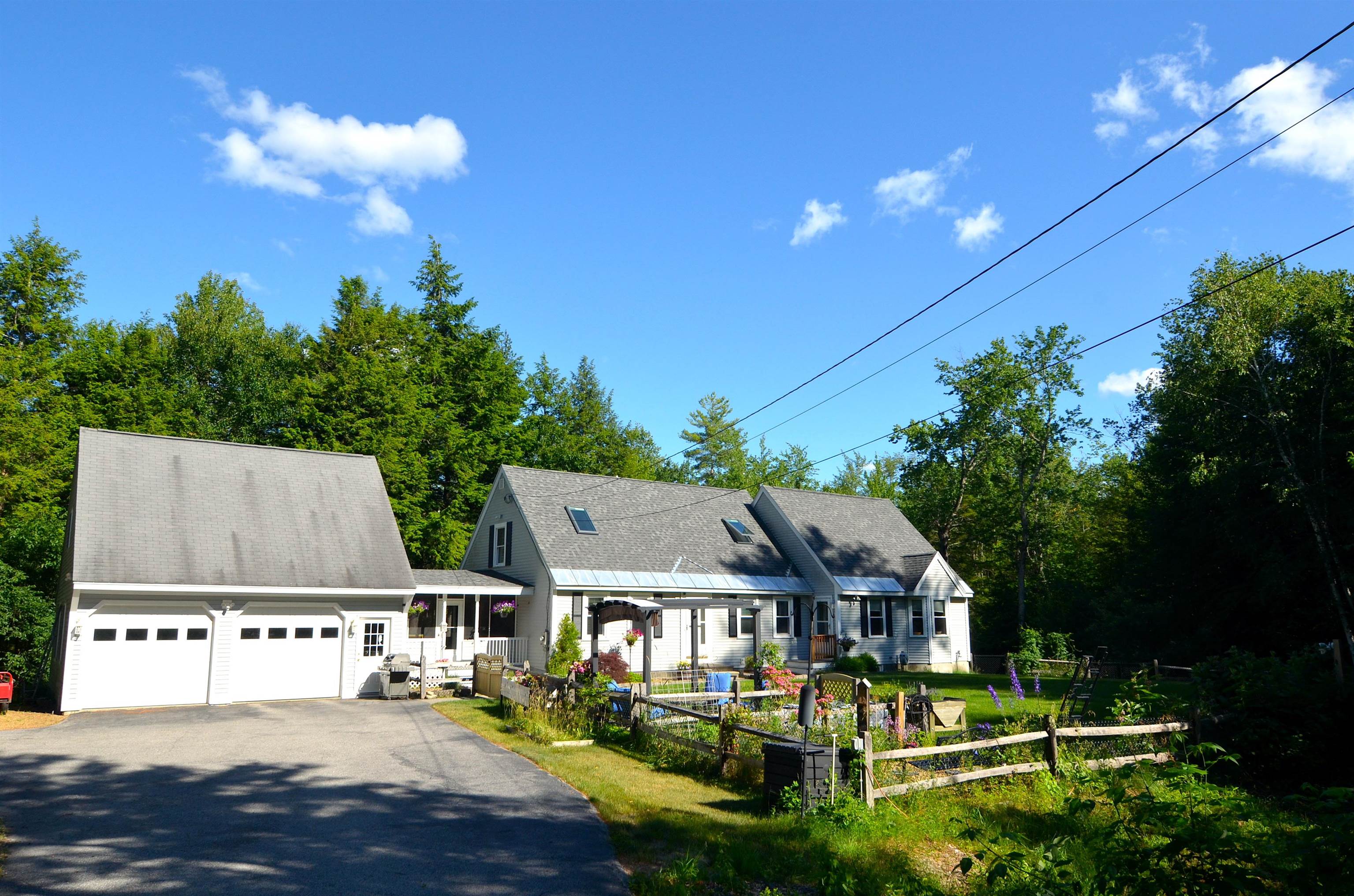 492 Concord Stage Road Weare, NH 03281 - Photo 3 of 35