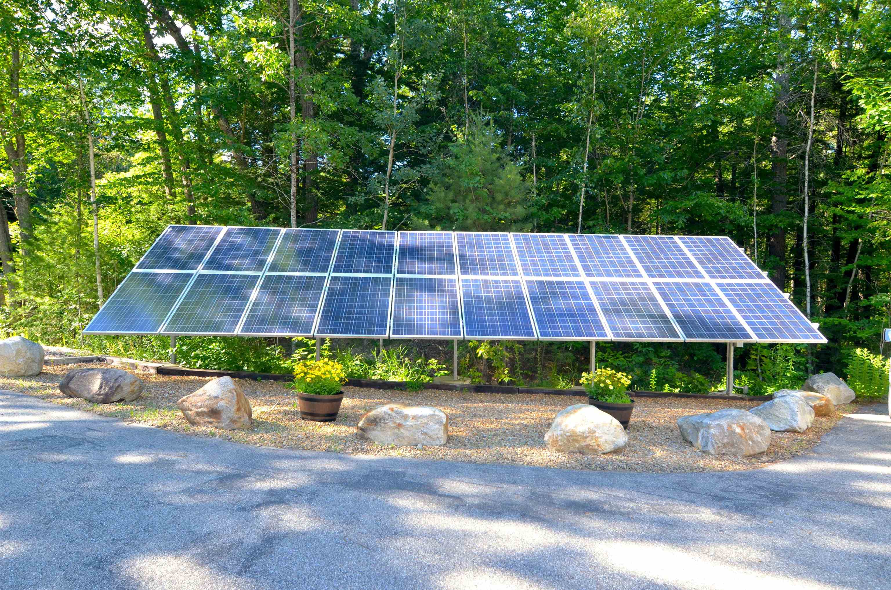 492 Concord Stage Road Weare, NH 03281 - Photo 4 of 35
