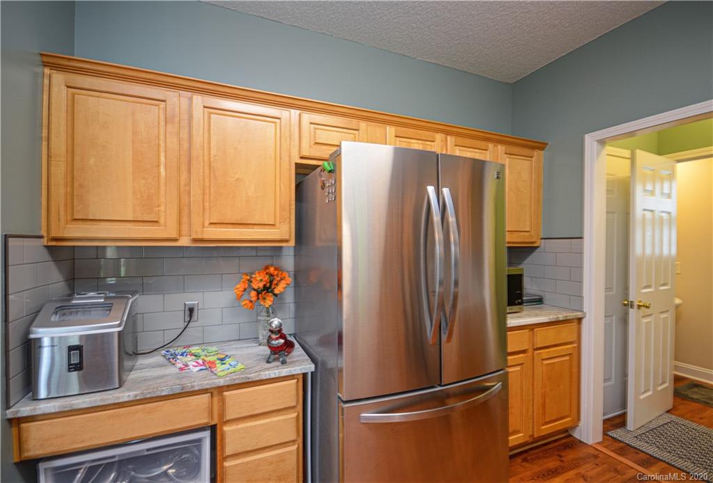 1019 Hipp Road Charlotte, NC 28216 - Photo 14 of 40 Gallery Image 14