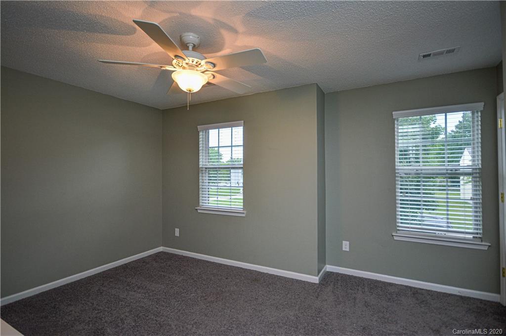1019 Hipp Road Charlotte, NC 28216 - Photo 23 of 40 Gallery Image 23