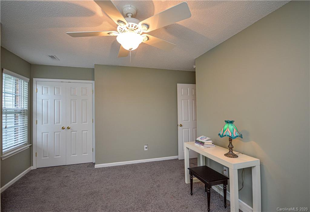 1019 Hipp Road Charlotte, NC 28216 - Photo 24 of 40 Gallery Image 24