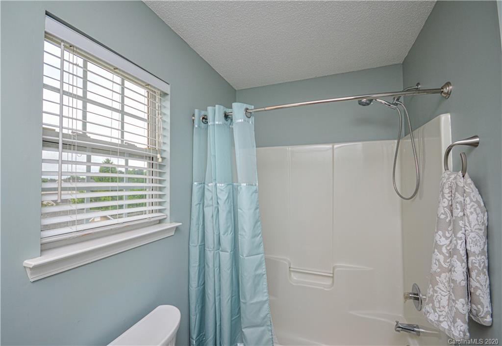 1019 Hipp Road Charlotte, NC 28216 - Photo 26 of 40 Gallery Image 26