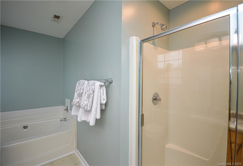 1019 Hipp Road Charlotte, NC 28216 - Photo 33 of 40 Gallery Image 33