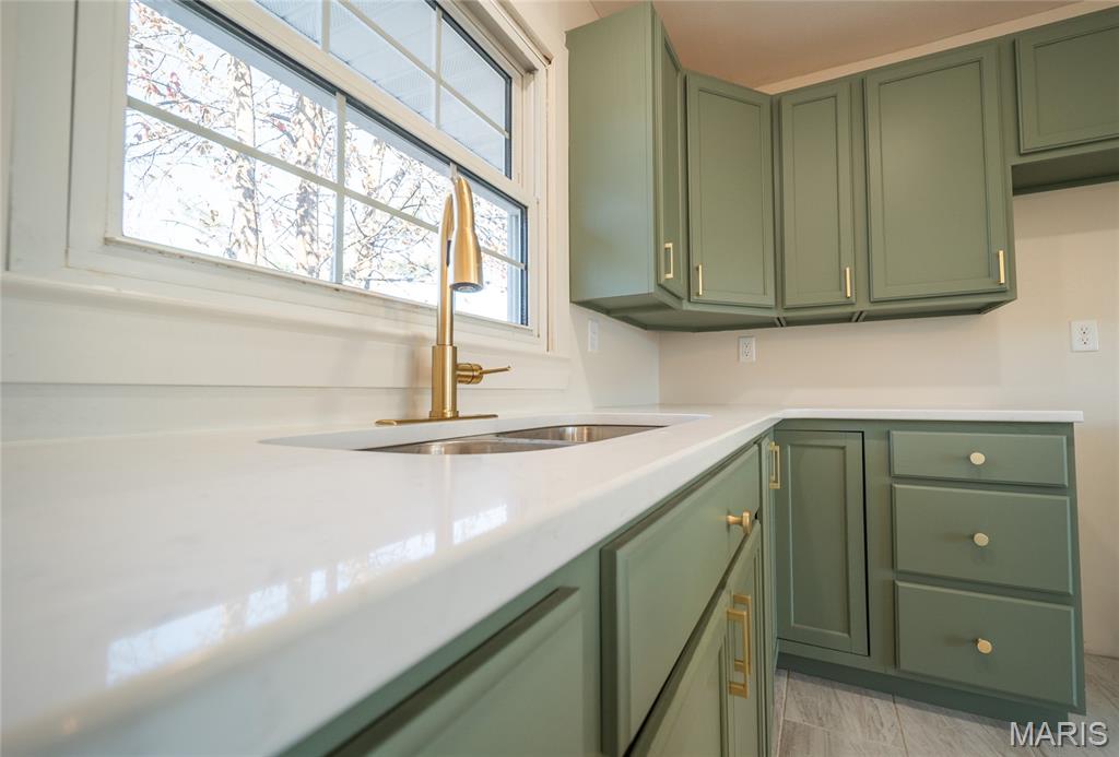 811 Soest Road Rolla, MO 65401 - Photo 14 of 36