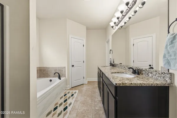 $270,000 | 134 Maddox Jude Drive, Maurice, LA 70555