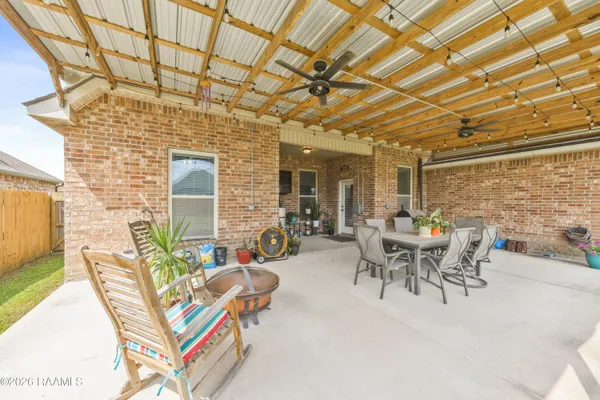 $270,000 | 134 Maddox Jude Drive, Maurice, LA 70555