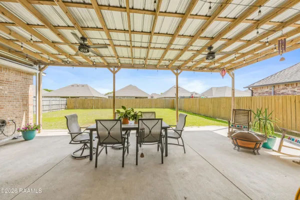 $270,000 | 134 Maddox Jude Drive, Maurice, LA 70555