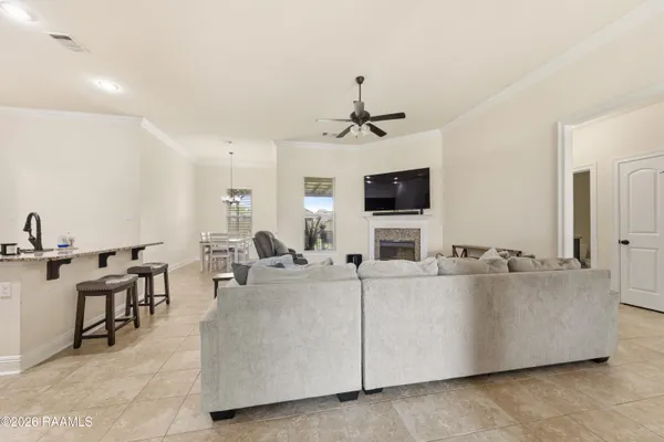 $270,000 | 134 Maddox Jude Drive, Maurice, LA 70555