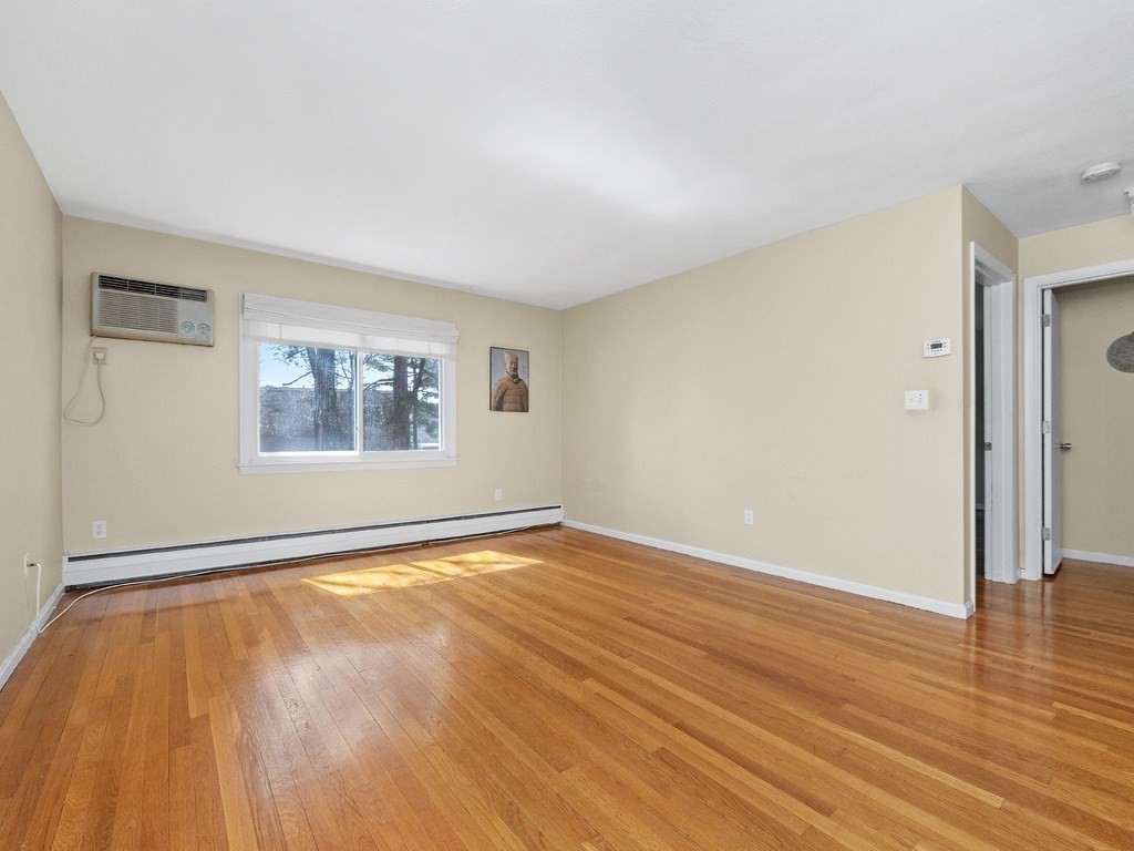 35 Jacqueline Road, Unit C Waltham, MA 02452 - Photo 8 of 36 Gallery Image 8