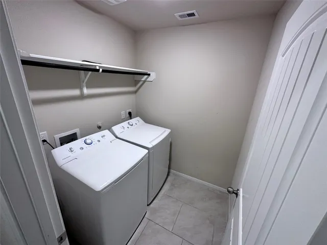 $2,100 | 3042 Village Creek Drive, Katy, TX 77494