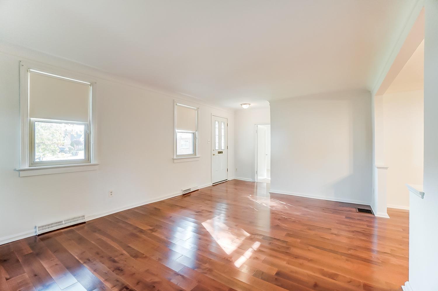 8557 Plainfield Road Cincinnati, OH 45236 - Photo 7 of 44 Gallery Image 7