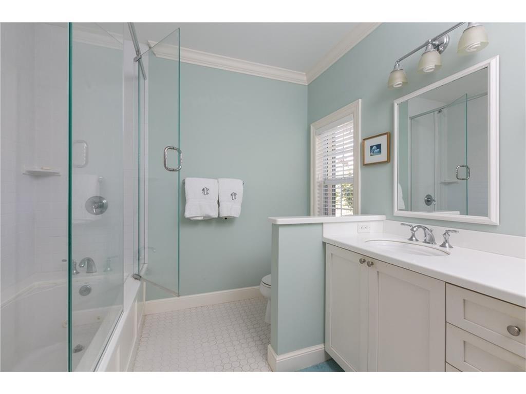 375 Fiddlewood Road Vero Beach, FL 32963 - Photo 11 of 20 Gallery Image 11