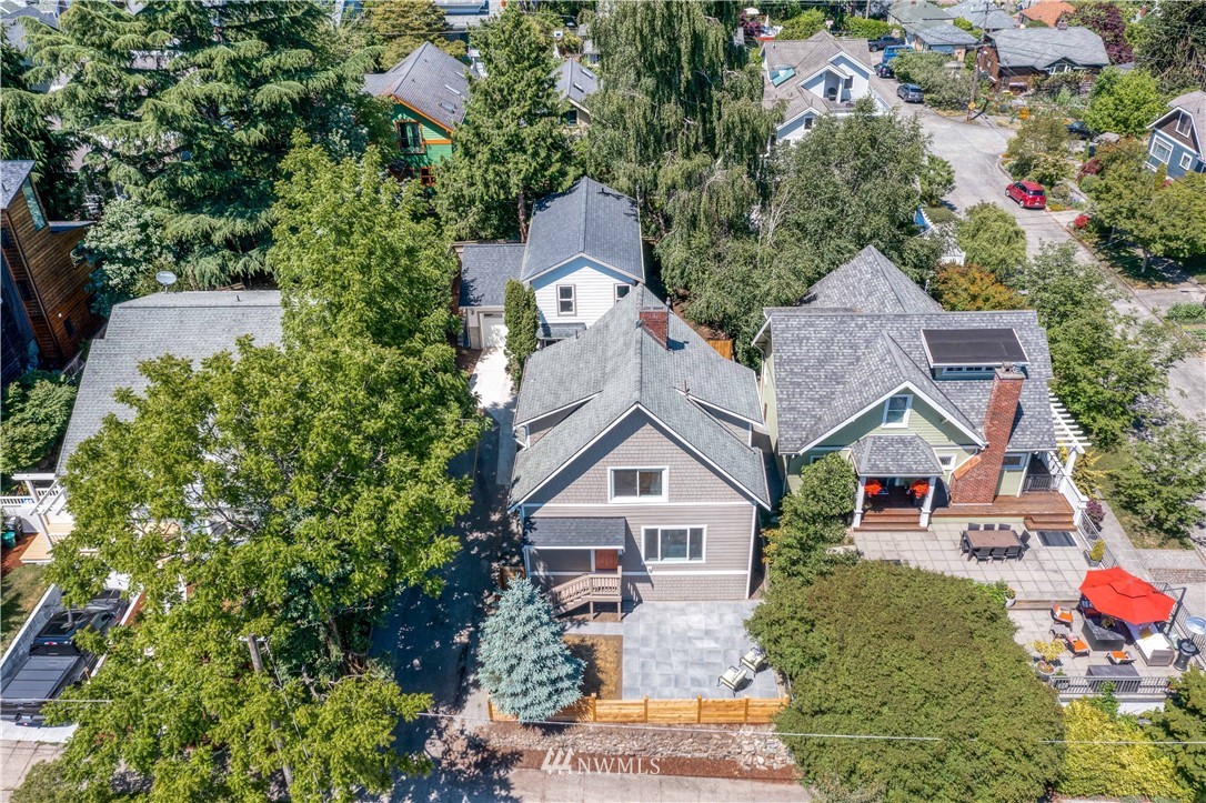 622 North 60th Street Seattle, WA 98103 - Photo 2 of 31 Gallery Image 2