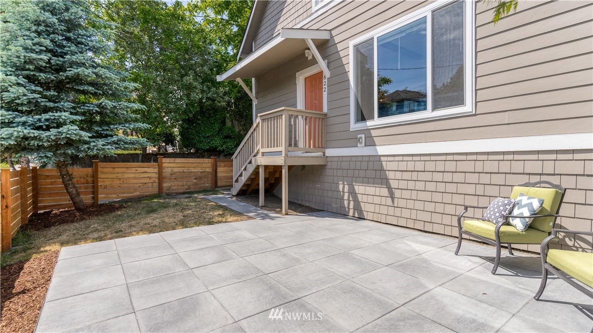 622 North 60th Street Seattle, WA 98103 - Photo 4 of 31 Gallery Image 4
