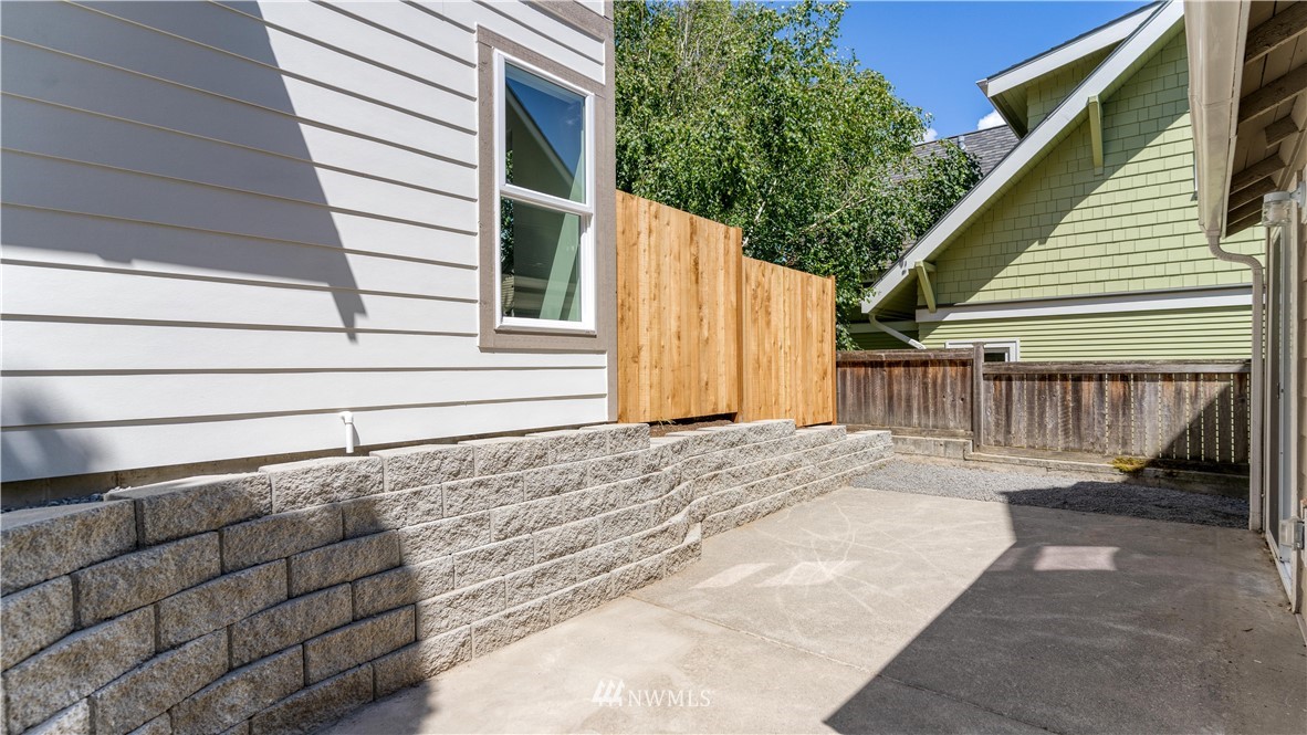 622 North 60th Street Seattle, WA 98103 - Photo 7 of 31 Gallery Image 7