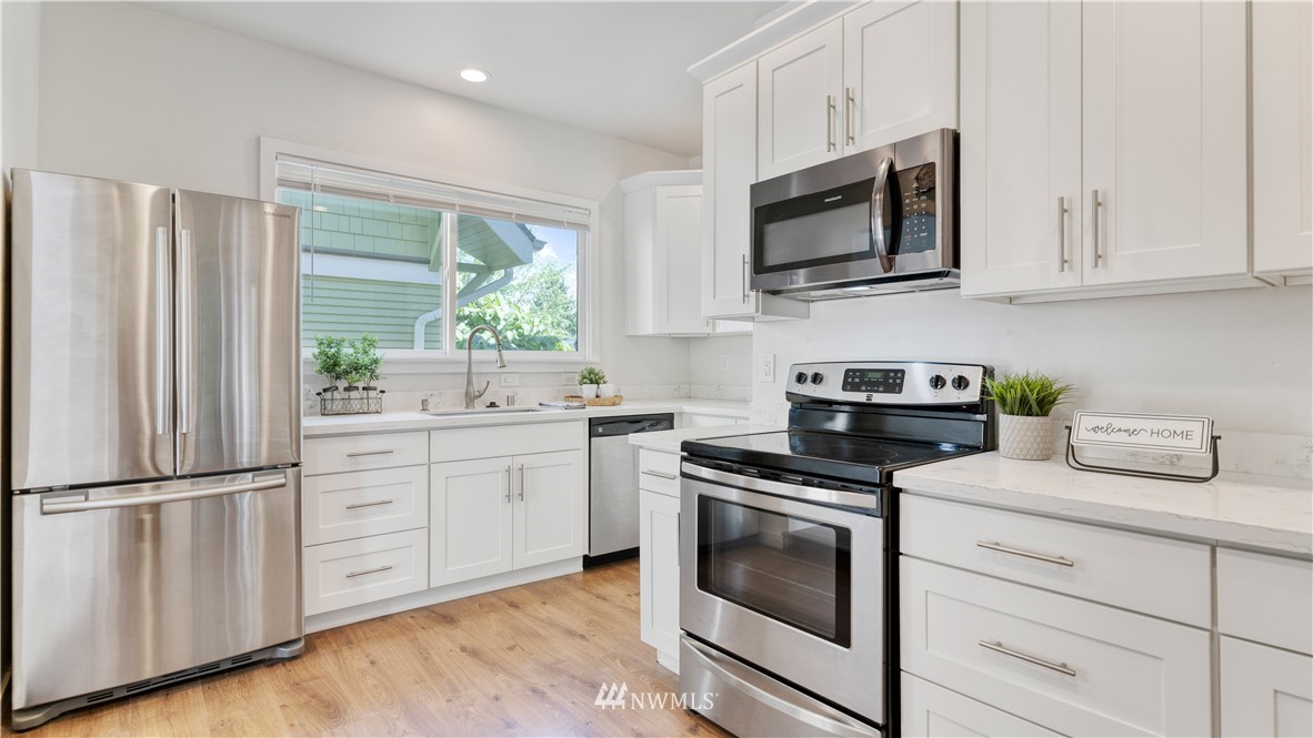 622 North 60th Street Seattle, WA 98103 - Photo 9 of 31 Gallery Image 9