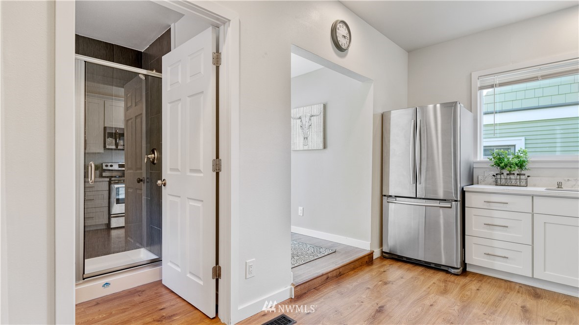 622 North 60th Street Seattle, WA 98103 - Photo 10 of 31 Gallery Image 10
