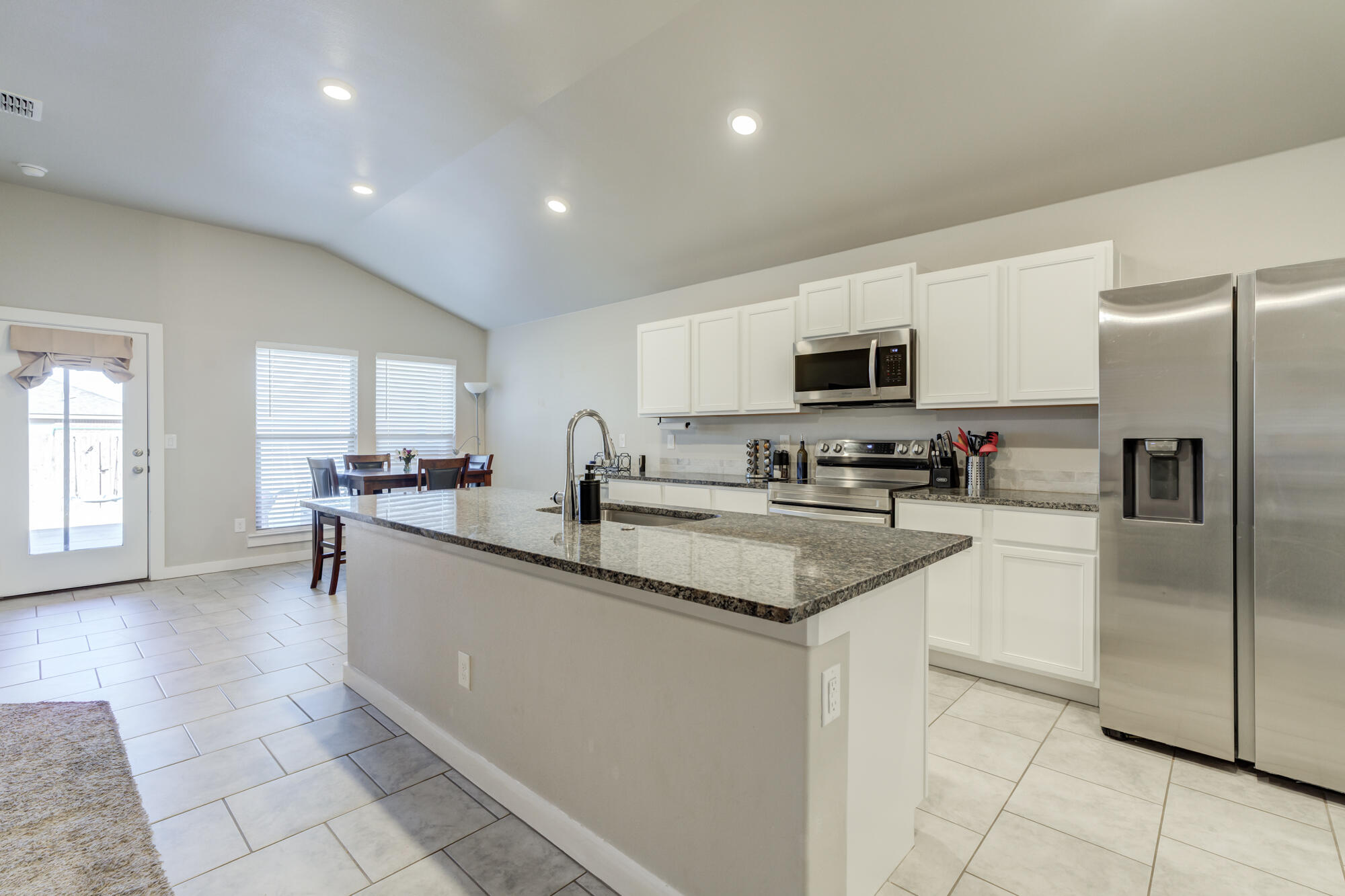 1930 137th Street Lubbock, TX 79423 - Photo 11 of 33 DSC09936_37_38_39_40