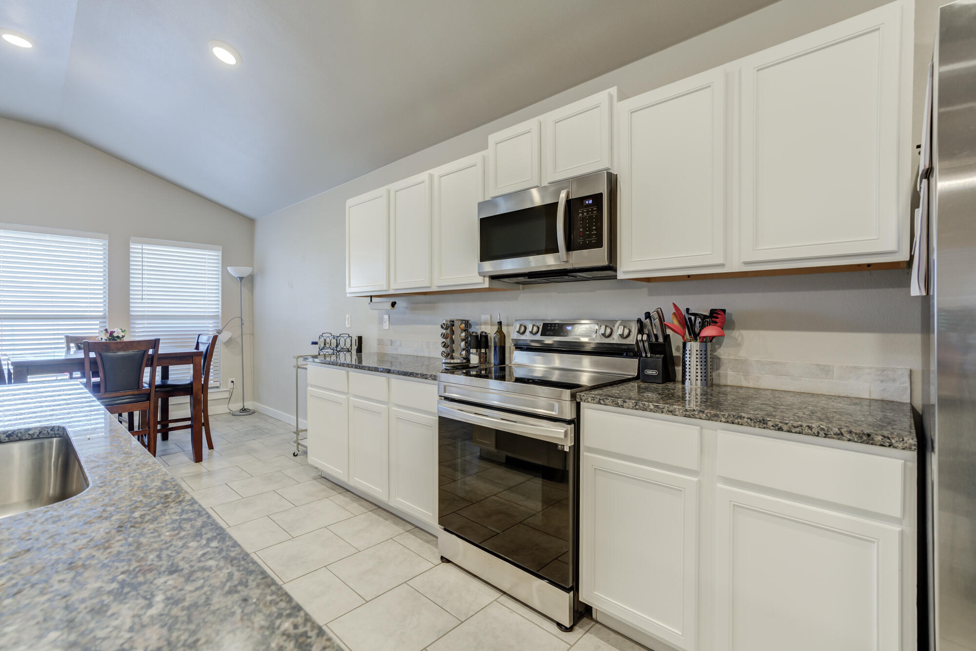 1930 137th Street Lubbock, TX 79423 - Photo 15 of 33 DSC09941_2_3_4_5