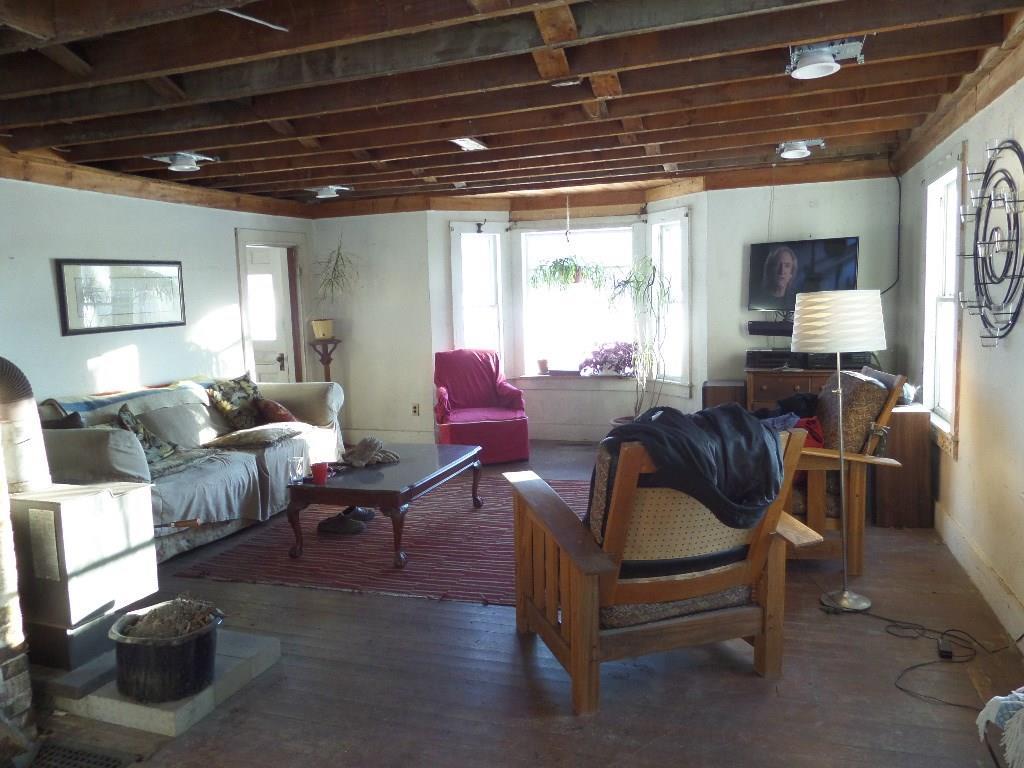 490 Common Road Union, ME 04862 - Photo 15 of 34 Living room