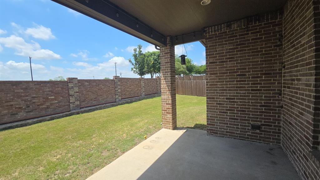 1502 Wheatley Way Forney, TX 75126 - Photo 17 of 29