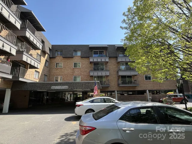 $1,795 | 1323 Queens Road, Unit 312, Charlotte, NC 28207