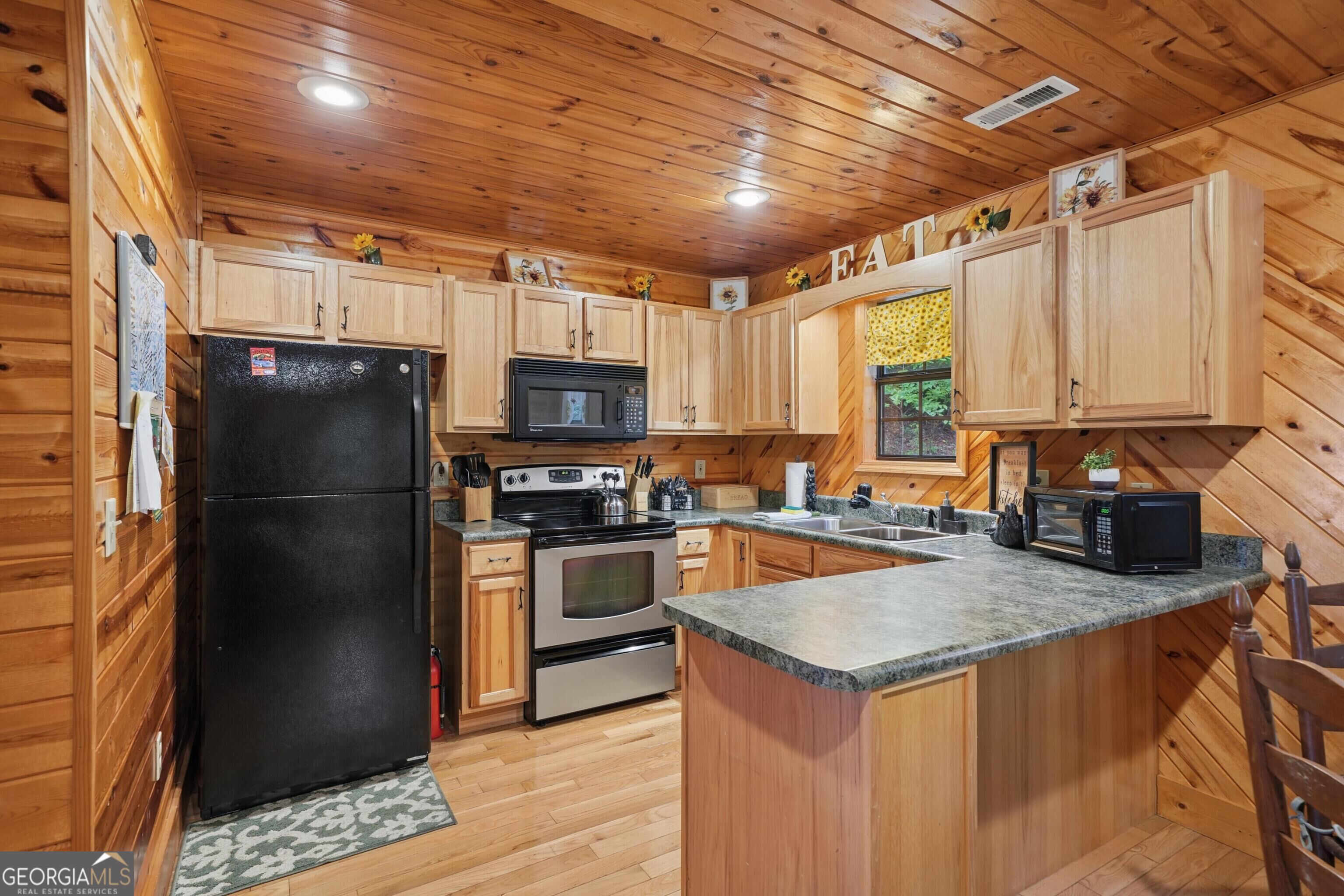 1130 Sutton Road Hiawassee, GA 30546 - Photo 7 of 25 Gallery Image 7