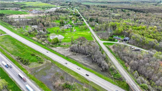 $624,000 | 2572 Lakeview Road, Hamburg, NY 14085