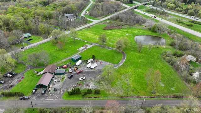 $624,000 | 2572 Lakeview Road, Hamburg, NY 14085