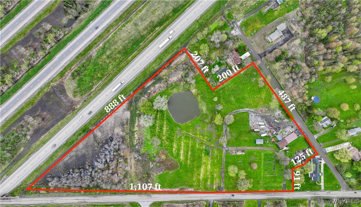 2572 Lakeview Road Lake View, NY 14085 - Photo 4 of 24