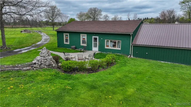 $624,000 | 2572 Lakeview Road, Hamburg, NY 14085