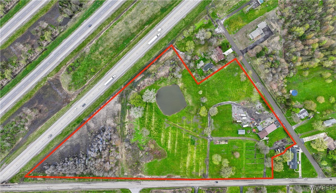 2572 Lakeview Road Lake View, NY 14085 - Photo 8 of 24