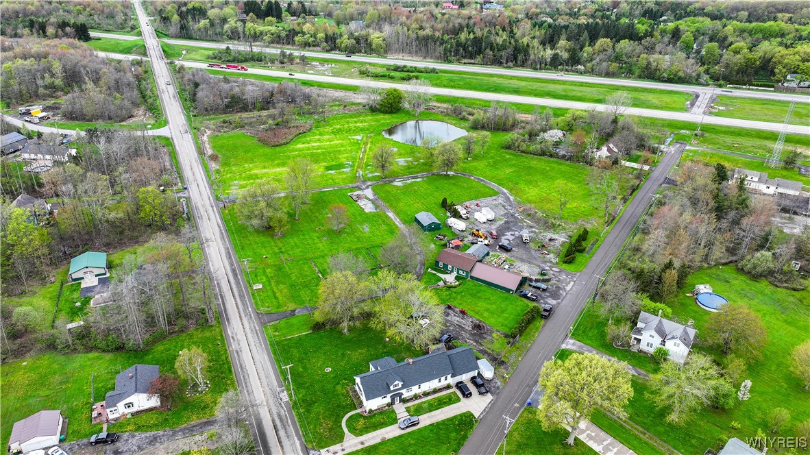 2572 Lakeview Road Lake View, NY 14085 - Photo 9 of 24