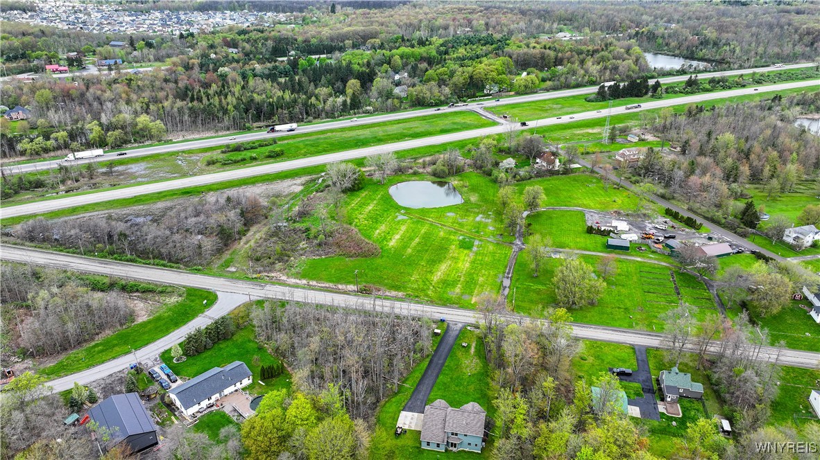 2572 Lakeview Road Lake View, NY 14085 - Photo 10 of 24