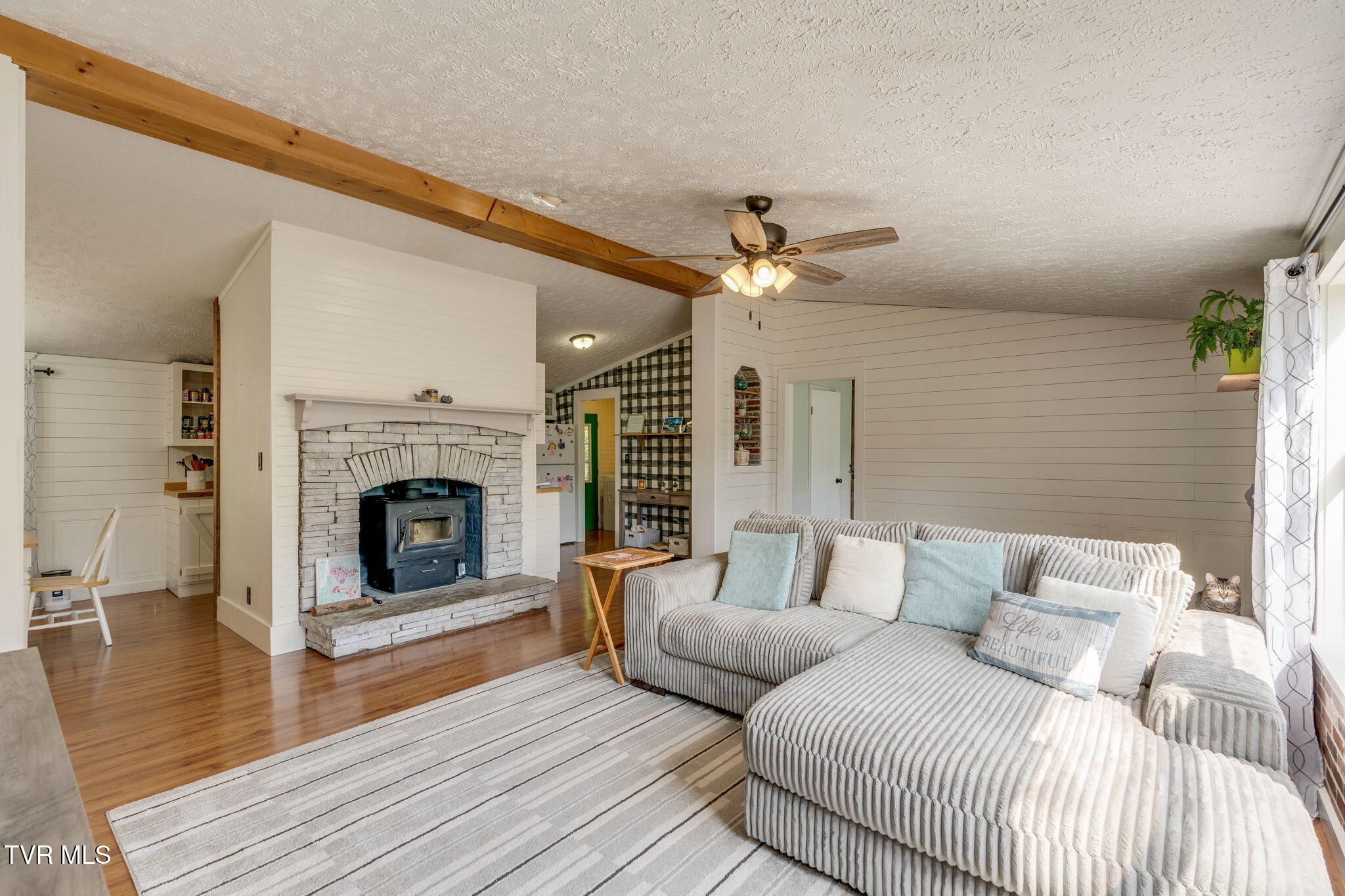 391 Old Rock Hill Road Watauga, TN 37694 - Photo 7 of 40 004