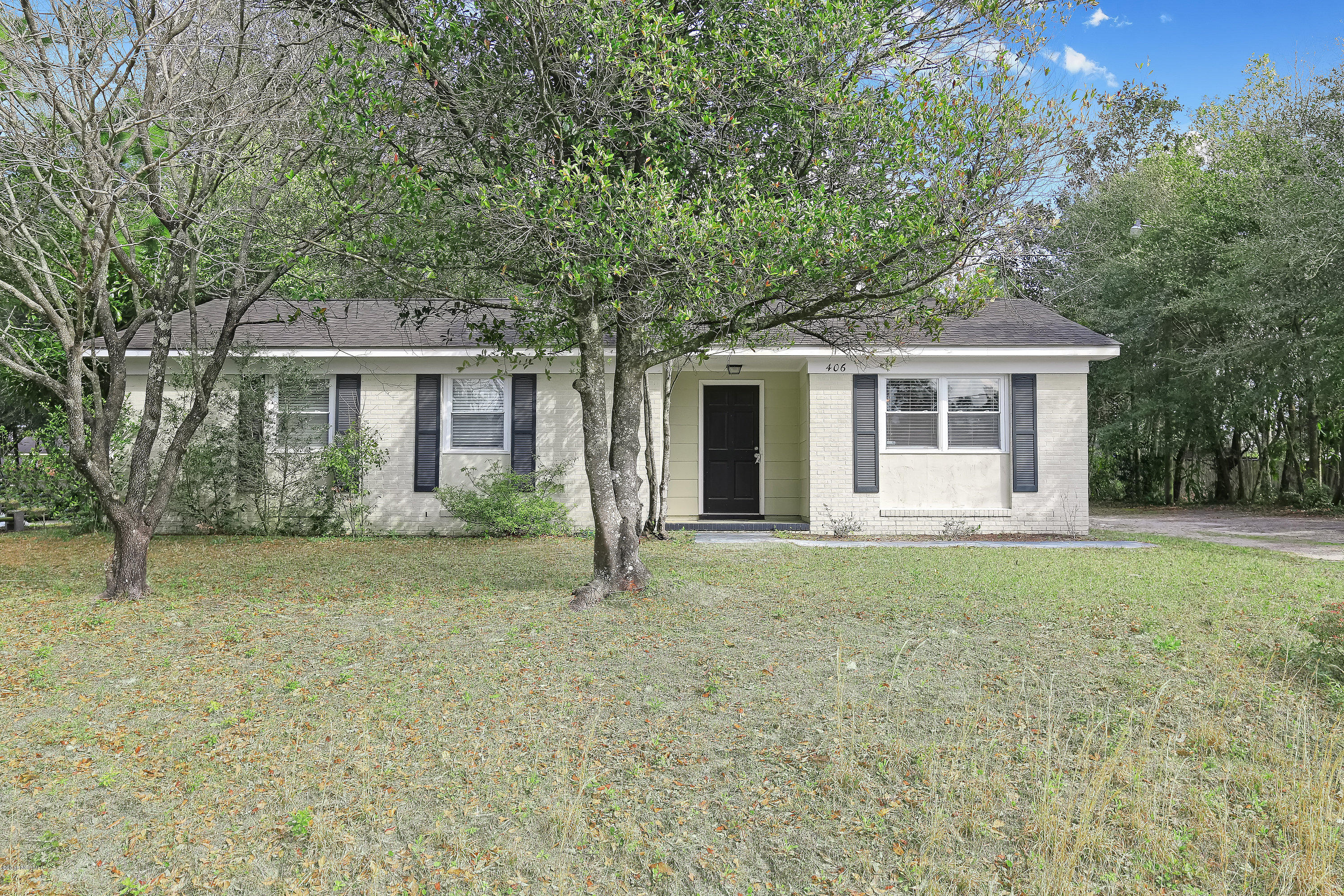 406 Governors Road Wilmington, NC 28411 - Photo 1 of 29 406GovernorsRoad-01