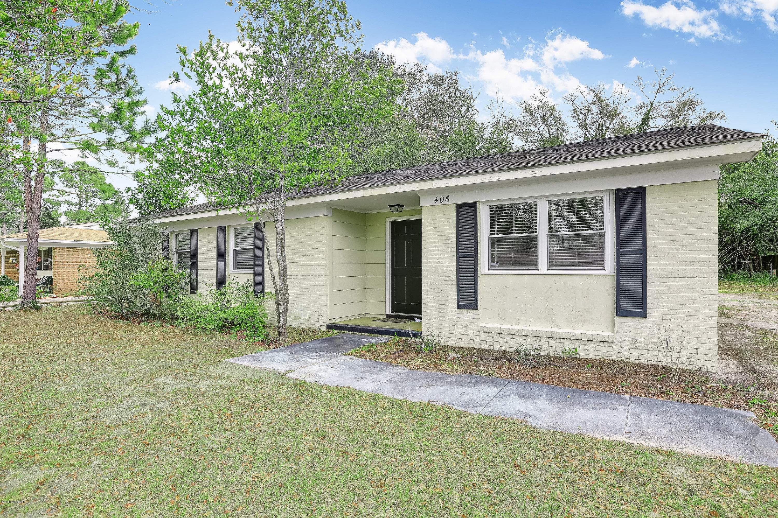 406 Governors Road Wilmington, NC 28411 - Photo 2 of 29 406GovernorsRoad-02