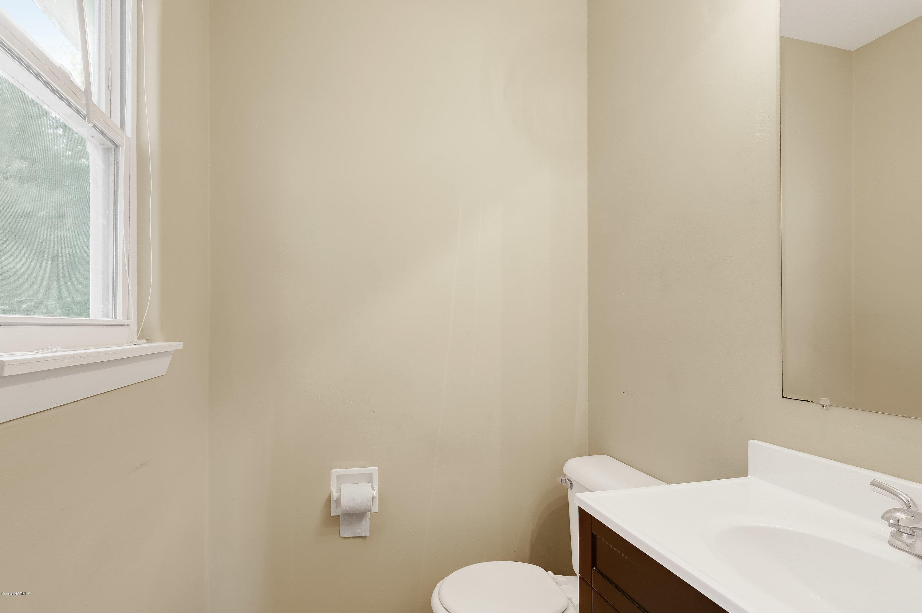 406 Governors Road Wilmington, NC 28411 - Photo 21 of 29 406GovernorsRoad-21
