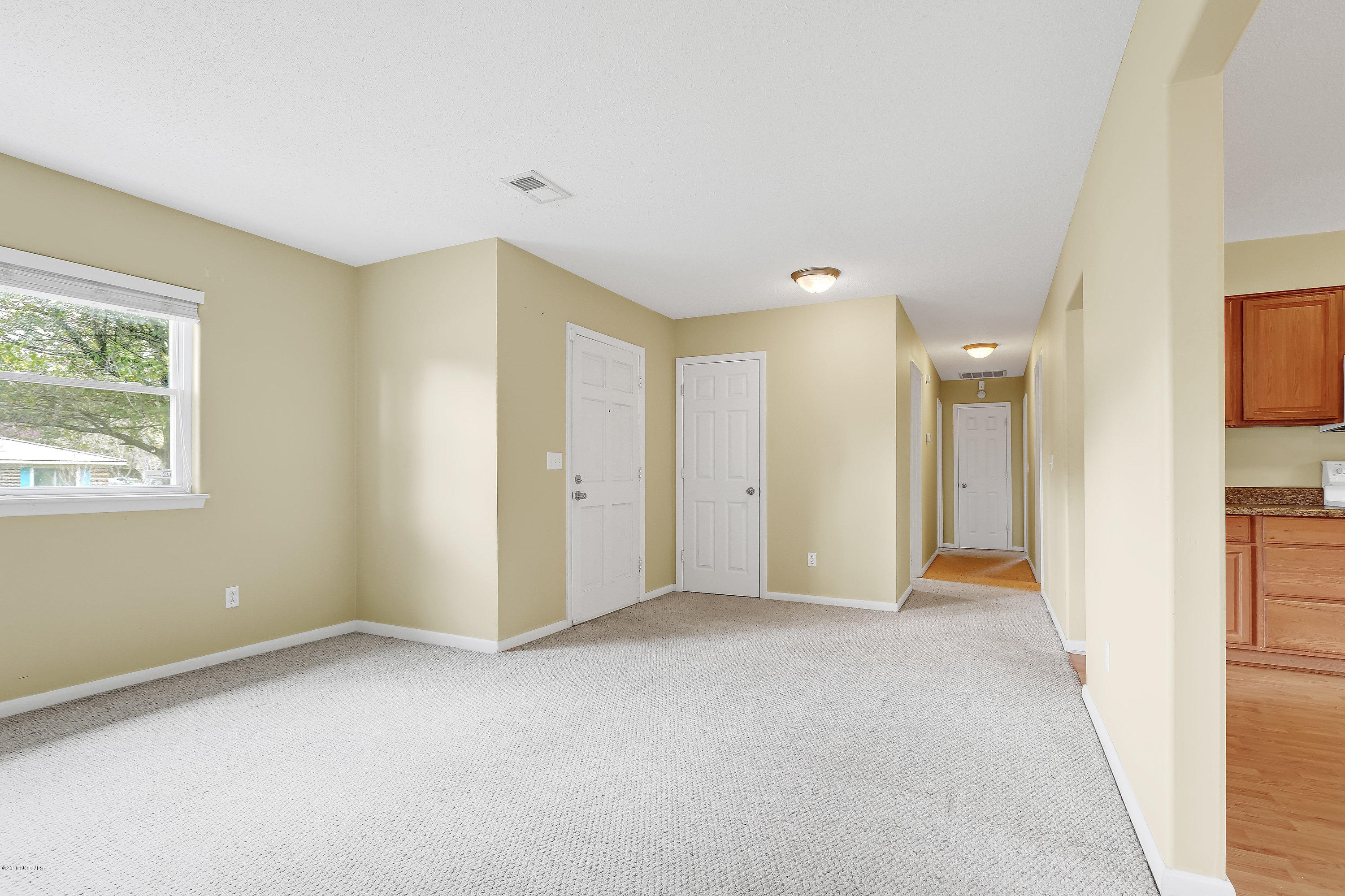 406 Governors Road Wilmington, NC 28411 - Photo 6 of 29 406GovernorsRoad-06
