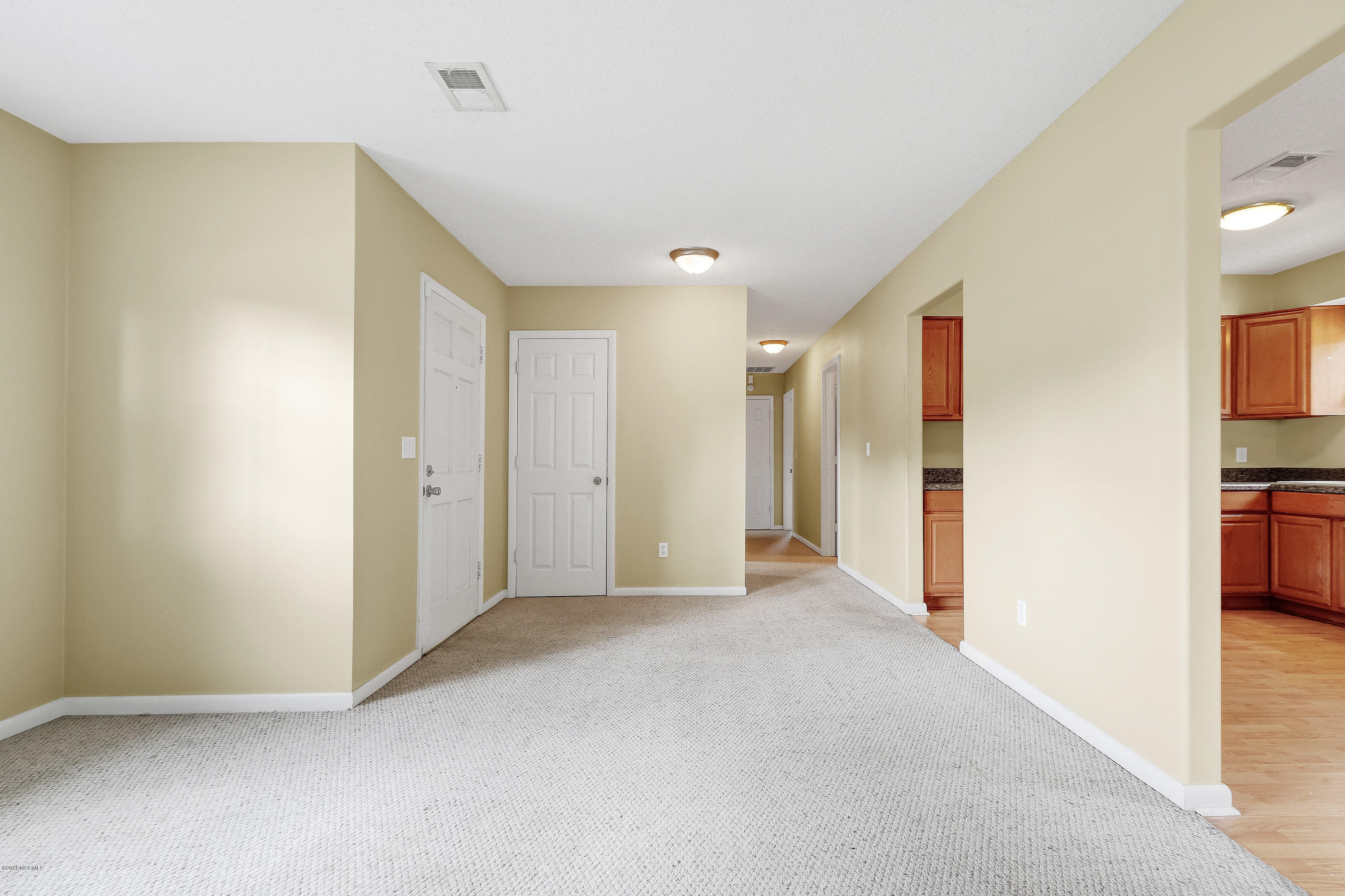 406 Governors Road Wilmington, NC 28411 - Photo 7 of 29 406GovernorsRoad-07