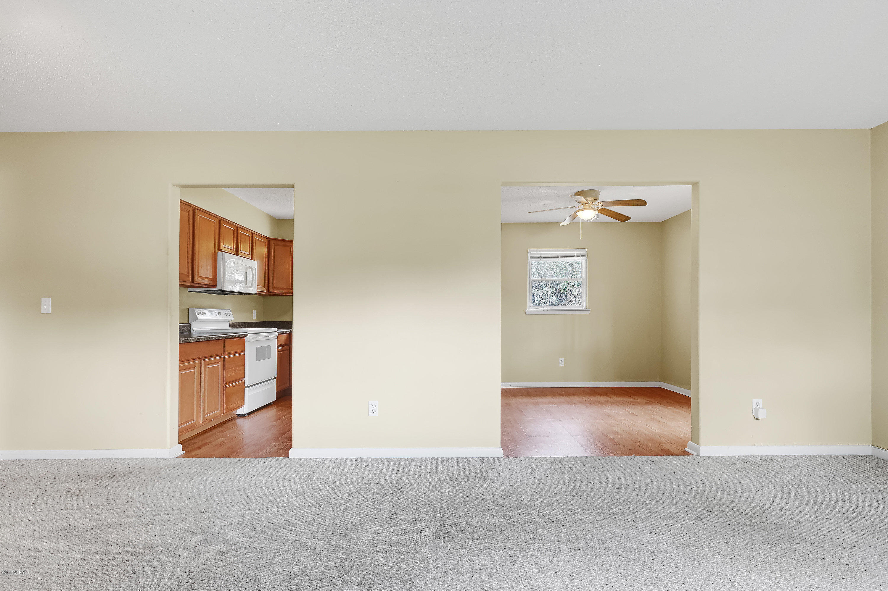 406 Governors Road Wilmington, NC 28411 - Photo 8 of 29 406GovernorsRoad-08