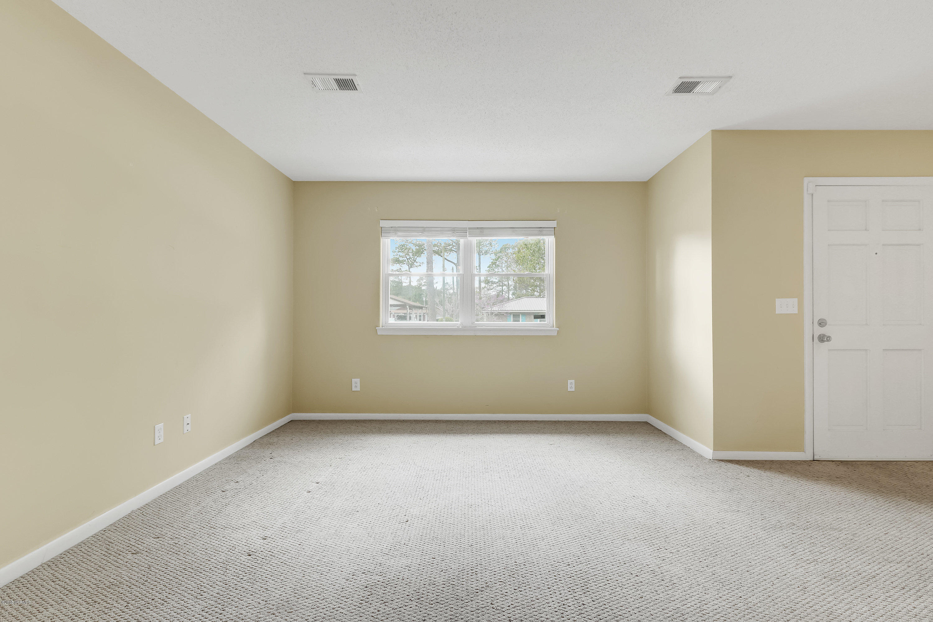 406 Governors Road Wilmington, NC 28411 - Photo 9 of 29 406GovernorsRoad-09